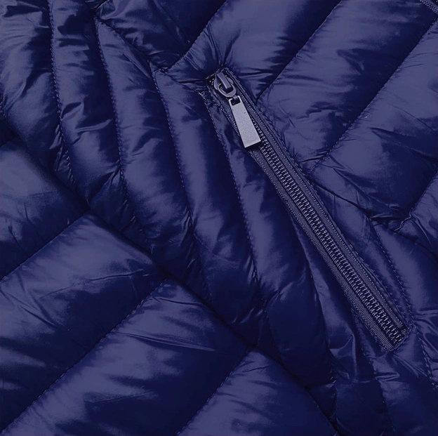 Przejściowa pikowana kurtka damska granatowa (5m783-215)