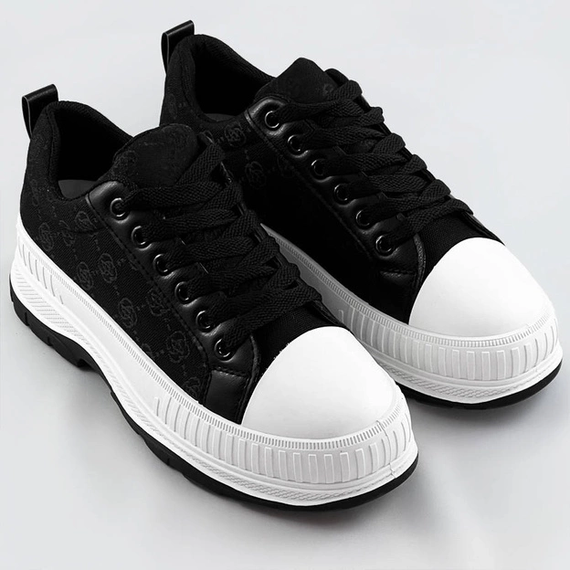 Trampki na grubej podeszwie czarne (s067)