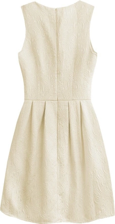 ROZKLOSZOWANA SUKIENKA W TŁOCZONE WZORY BEŻOWA (0820)