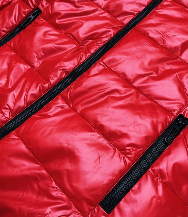 Metaliczna kurtka z kolorową podszewką czerwona (w708)