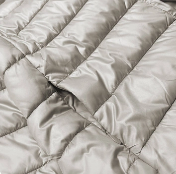 Krótka kurtka damska z dzianinowymi ściągaczami beżowa (P22/P3-6636/P3-6023-62)