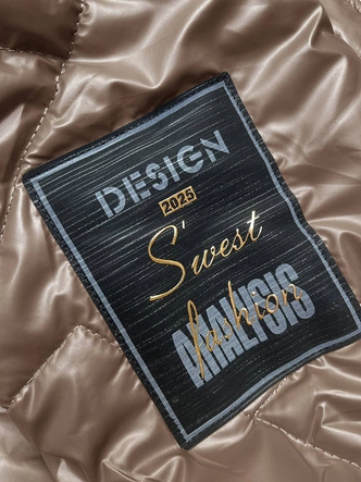 Pikowana kurtka na zatrzaski cappuccino (B8179-12)