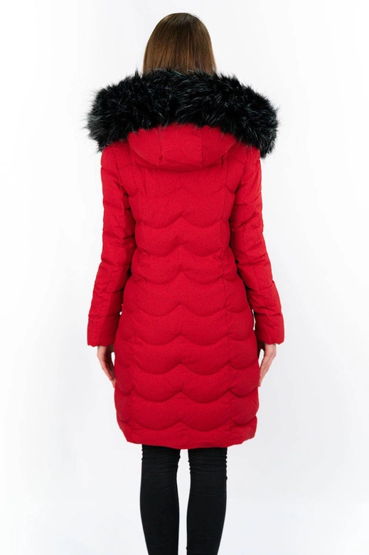 PIKOWANA KURTKA Z KAPTUREM CZERWONA (1906)