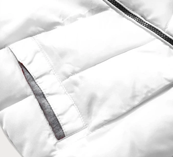 KRÓTKA KURTKA ZIMOWA DAMSKA Z KAPTUREM BIAŁA (717ART)