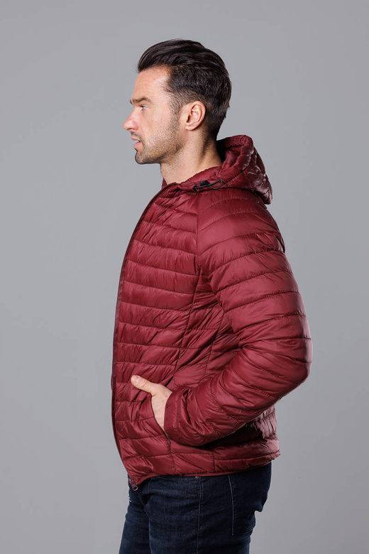 Pikowana kurtka męska z kapturem bordo (HM112-6)