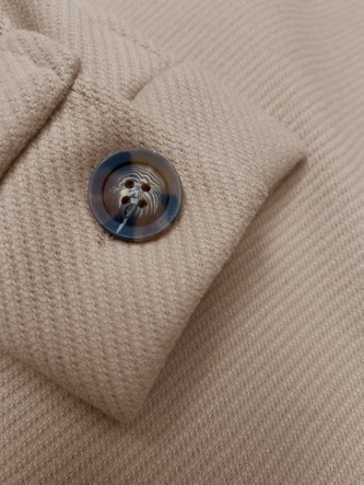 Luźna kurtka w prążki z kołnierzem beżowa (244003)