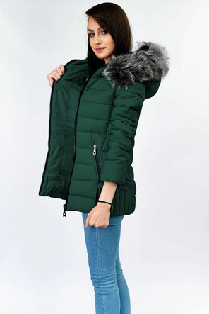 PIKOWANA DAMSKA KURTKA ZIMOWA Z KAPTUREM BUTELKOWA ZIELEŃ (XB9503X)