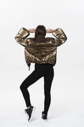 KRÓTKA KURTKA OVERSIZE Z SZEROKIMI RĘKAWAMI BRĄZOWA (J9-016)