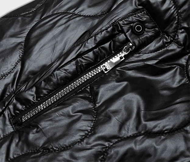 Damska kurtka z odpinanym kapturem czarna (B0131-1)