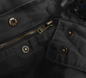 ZIMOWA PARKA DAMSKA CZARNA (D-213)
