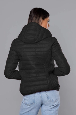 Pikowana kurtka damska z kapturem czarna (B0123-1)
