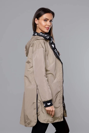 Cienka kurtka damska z ozdobną lamówką beżowa (B8145-12)