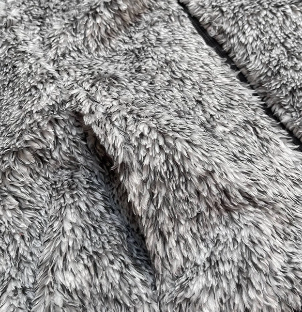 PLUSZOWA DAMSKA BLUZA MELANŻ CZARNA (HH009)