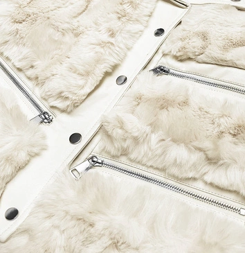 Krótka kamizelka futrzana z suwakami ecru (gsq2249)