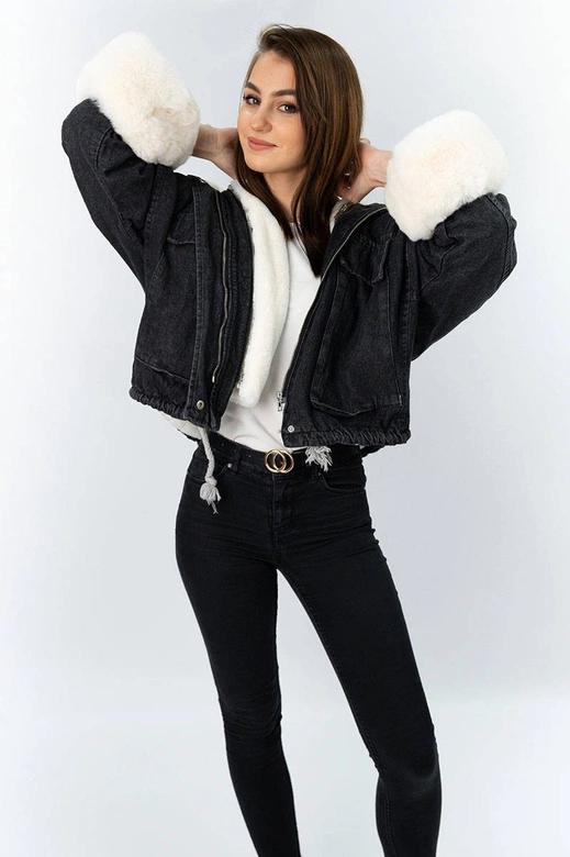 DAMSKA KURTKA JEANSOWA Z FUTRZANĄ PODPINKĄ CZARNO - BIAŁA (9023#)