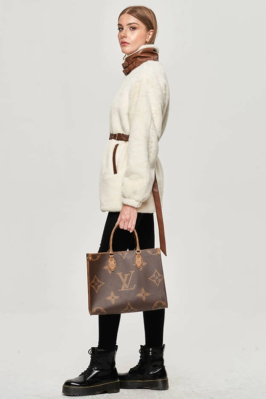 Kurtka futrzana ze stójką ecru (gsq2228)