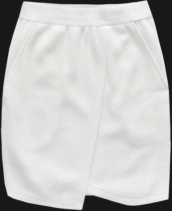 KRÓTKA SPÓDNICA Z ZAKŁADKĄ Z PRZODU KREMOWA (036)