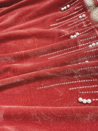 Welurowy dres z aplikacją ceglany (81217)