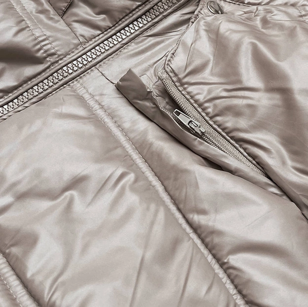 Pikowana przejściowa kurtka damska camel (H-205)