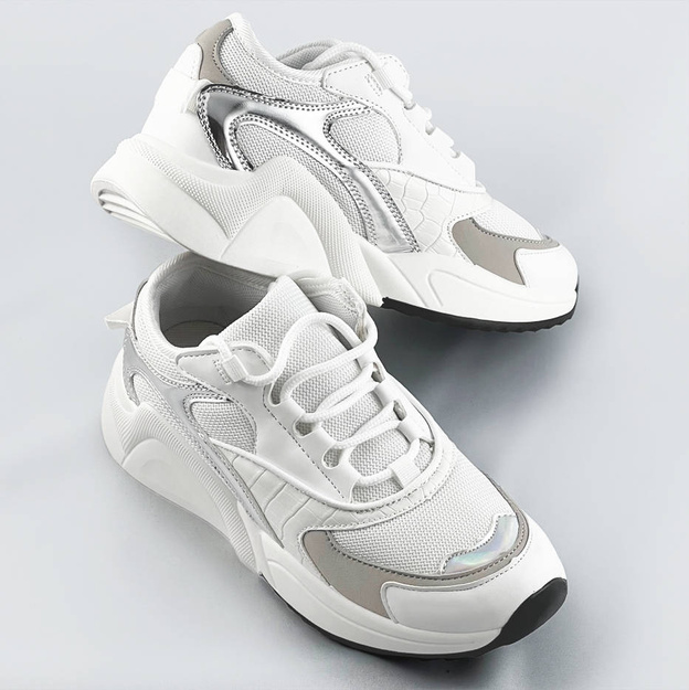 Sznurowane sneakersy z kolorowymi wstawkami białe (6346)