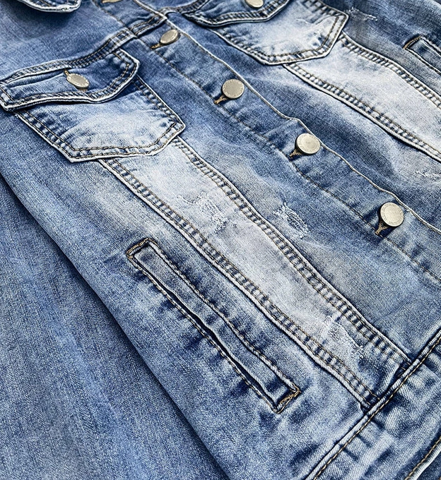 KRÓTKA KLASYCZNA DAMSKA KURTKA JEANSOWA NIEBIESKA (GD6641-K)