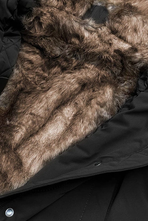 Pikowana zimowa kurtka damska z futerkiem czarna (m-137)