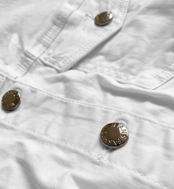 Jeansowa kurtka z gumą w pasie biała (W026)