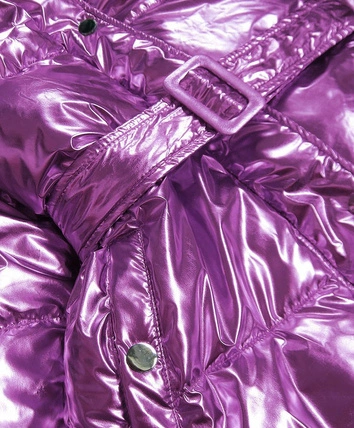 BŁYSZCZĄCA PIKOWANA KURTKA DAMSKA ZIMOWA FIOLETOWA (8359)