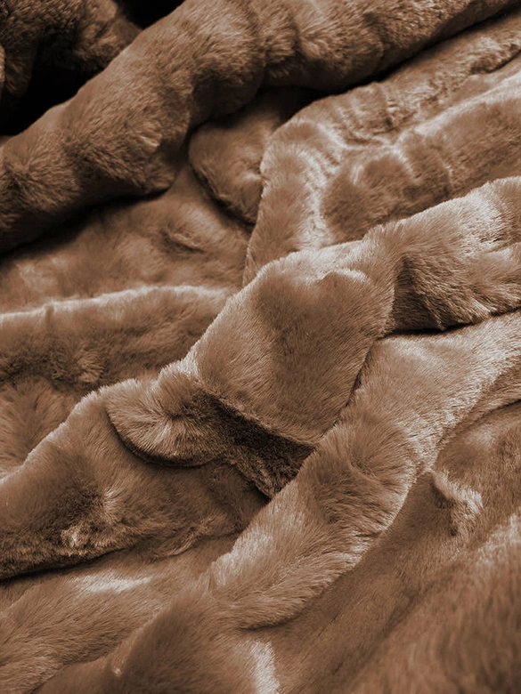 Zimowa parka damska na futrze czarna (m21312)