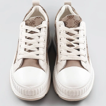 Trampki na grubej podeszwie jasnobeżowe (s067)