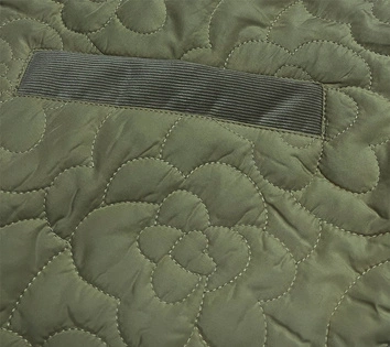 Cienka kurtka damska z ozdobnym pikowaniem zielona (jin226)