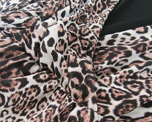 Sukienka z kopertowym dekoltem beżowa (454/2ART)