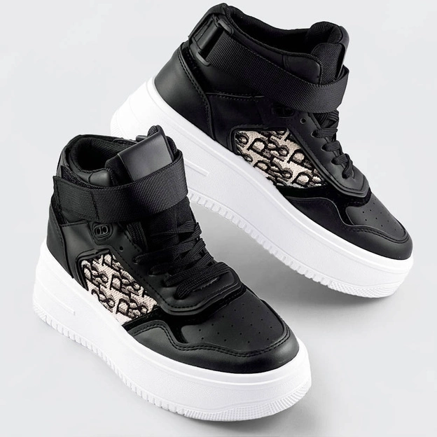 Wysokie sneakersy na grubej podeszwie czarne (ad-429)