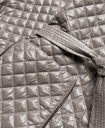 Pikowana kurtka damska z paskiem cappuccino (7262)