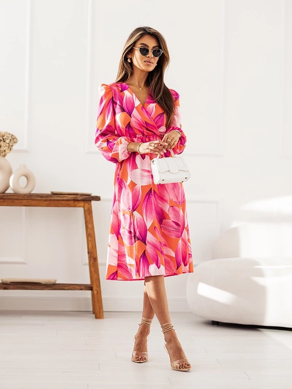 Sukienka z kopertowym dekoltem fuksja (8202)