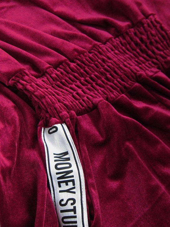 DŁUGI KOMBINEZON WELUROWY Z LAMPASAMI BORDOWY (627ART)