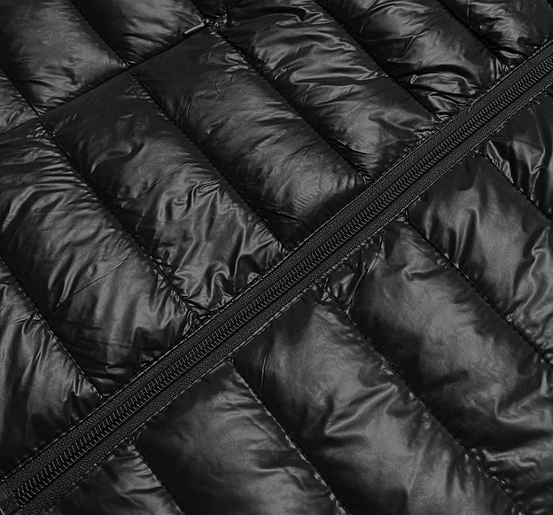 Lekka pikowana kurtka damska czarna (5M706-392)