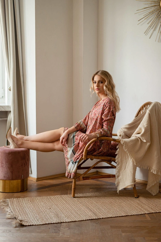 SUKIENKA BOHO W KOLOROWE KWIATKI RÓŻOWA (574/2ART)