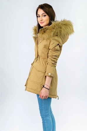 Damska zimowa parka z kapturem musztardowa (7617)