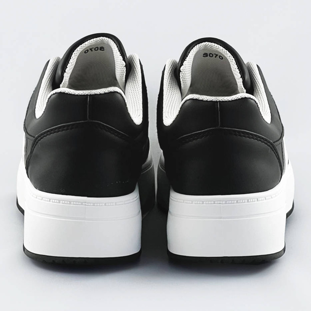 Sznurowane buty sportowe damskie czarno-białe (s070)