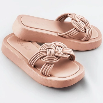 Damskie klapki na płaskiej podeszwie beżowe (cm-49)