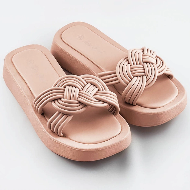 Damskie klapki na płaskiej podeszwie beżowe (cm-49)