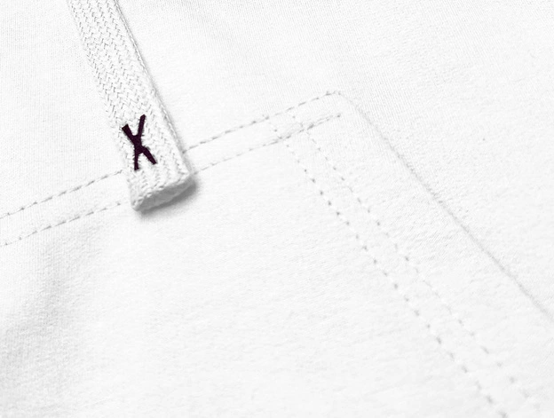 Krótka bluza dresowa z kapturem biała (8B939-1)