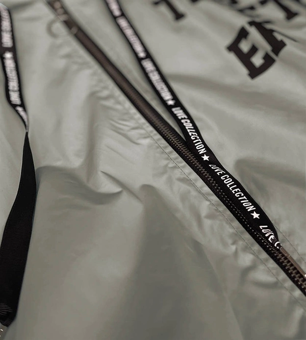 DŁUGA KURTKA WIATRÓWKA CIEMNY BEŻ (671ART)