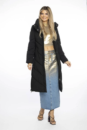 Prosta damska kurtka zimowa z kapturem Ann Gissy czarna (AG1-3030)