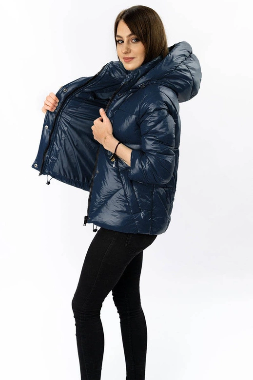 Damska kurtka pikowana z odpinanym kapturem granatowa (7564)