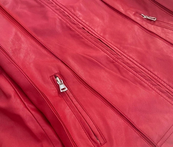 MINIMALISTYCZNA RAMONESKA Z EKOSKÓRY CZERWONA (TD102)