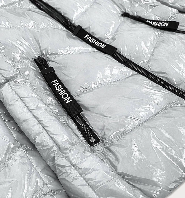 Błyszcząca damska kurtka z kapturem srebrna (b9569)