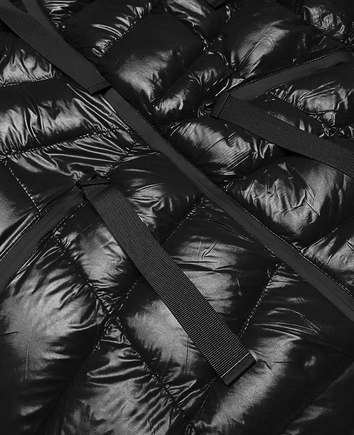 Krótka kurtka zimowa damska czarna (23066-392)