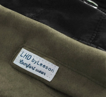 Długa bluza damska z kapturem khaki-czarna (532)